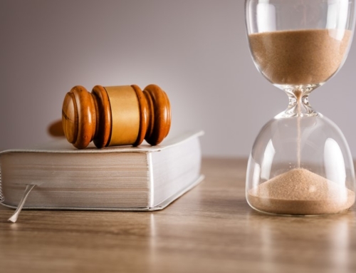 Constatering, dat de redelijke termijn is overschreden, volstaat bij gering financieel belang